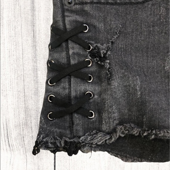 Lace Up Sides Express Jean Shorts - Picture 3 of 4